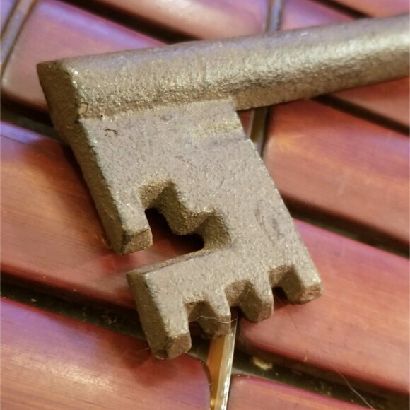 Giant Cast Iron Skeleton Key 13"x3.75" - Picture 3 of 4
